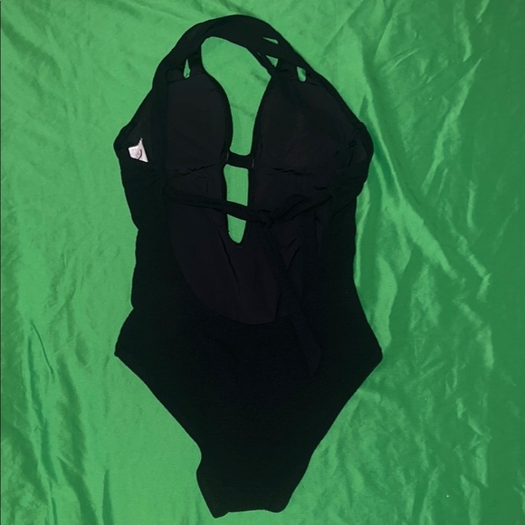 NWOT BeccaStylish Black One Piece Swimsuit size Small - Picture 3 of 8
